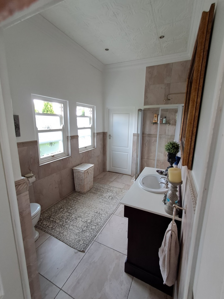 5 Bedroom Property for Sale in Rustenburg Central North West